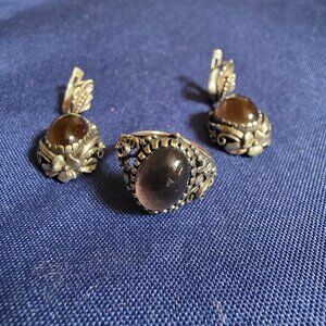 VINTAGE SET OF RUSSIAN RING AND EARRINGS IN LOW GRADE RUSSIAN SILVER METAL WITH